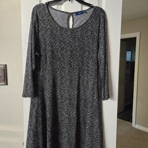 Black & White Knee-Length A-Line Dress Size XL